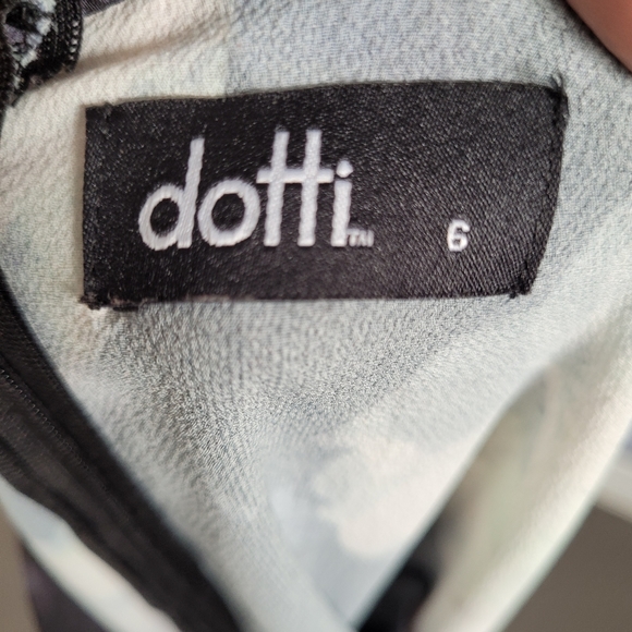 Dotti playsuit. AU6 - Picture 5 of 5